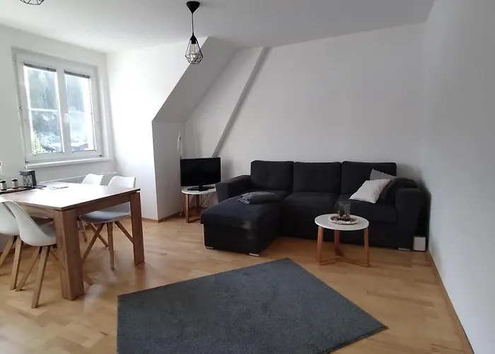 City Leaves Apartments